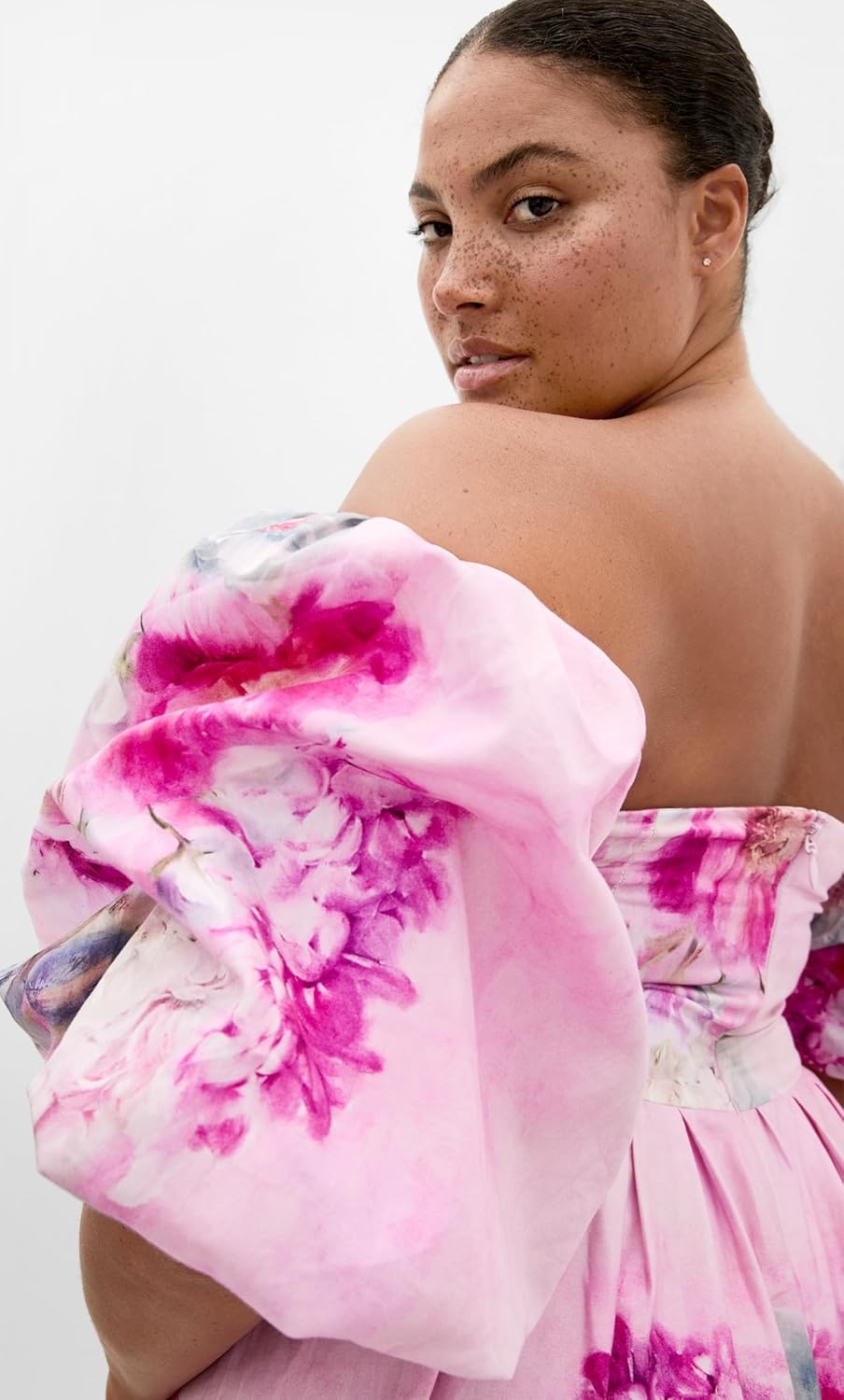 image:imageCity Chic Plus Size Dress Rosalee Garden Print Puff Sleeve MidiGilded Garden